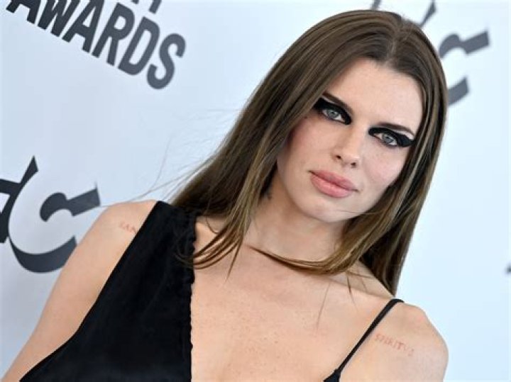 'Raccoon eyes': Julia Fox trolled for edgy dress and heavy eye makeup at Spirit Awards
