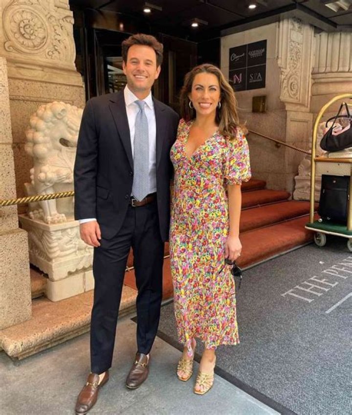 Alyssa Farah Ethnicity, Legs, Twitter, Religion, Husband, Salary, Net Worth