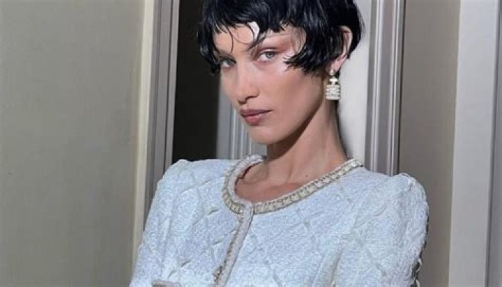 Bella Hadid Jewish Or Muslim What Is Her Religion? Parents Ethnicity And Siblings