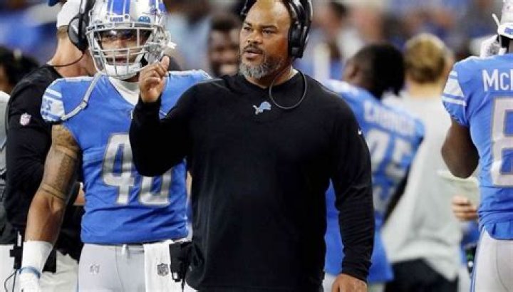 Duce Staley Biography, Age, Height, Wife, Net Worth, Family ·
