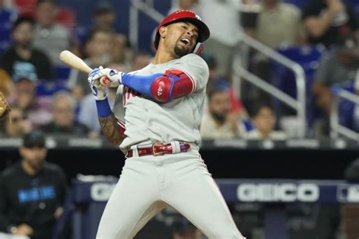 Edmundo Sosa Related To Sammy Sosa? Family Details 2023 ·