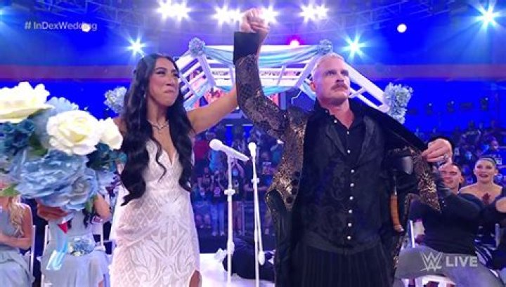 Is Dexter Lumis married to Indi Hartwell in real life?