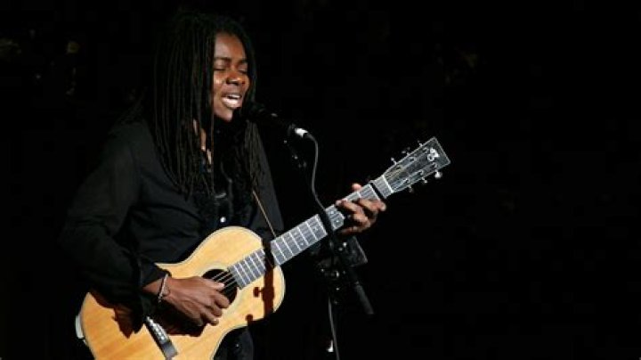 Is Tracy Chapman Gay? Discoveries And Insights Revealed