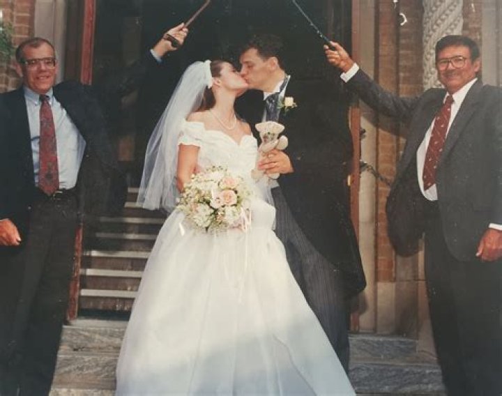 Jessica Steen's Marital Status And Untold Insights