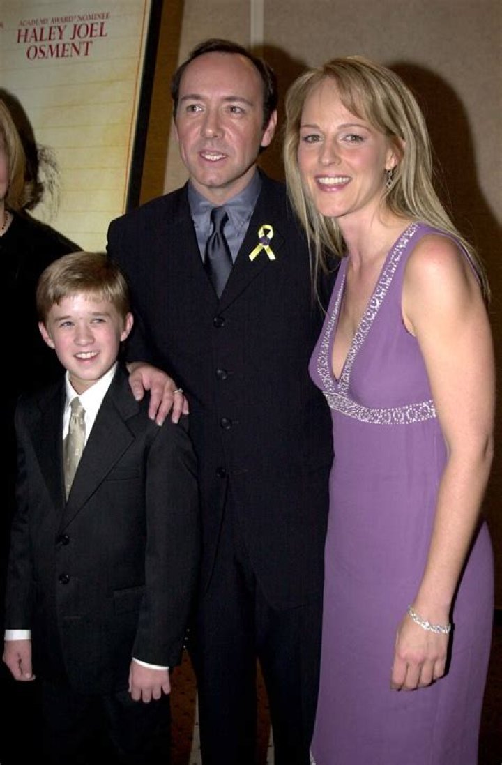 Kevin Spacey's Family Life Unraveled