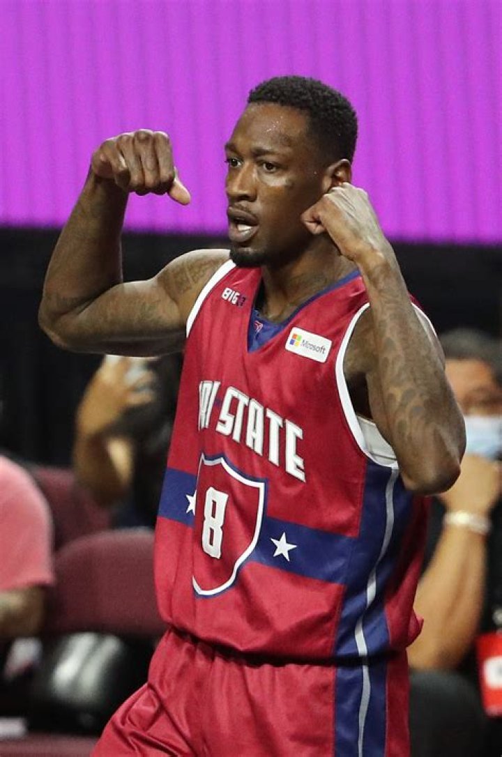 Larry Sanders Net Worth ·