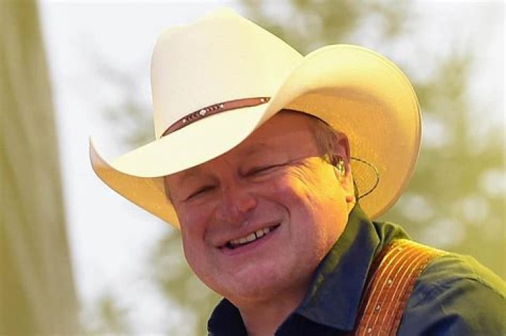 Mark Chesnutt Net Worth ·