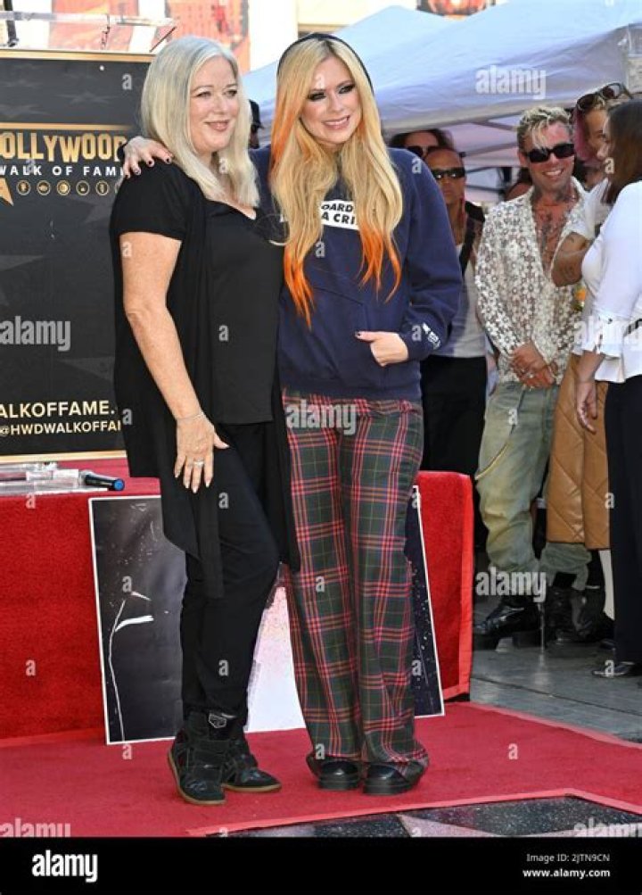 Meet Judith-Rosanne Loshaw: Avril Lavignes Mom PROUD As Singer Gets Hollywood Walk of Fame Star