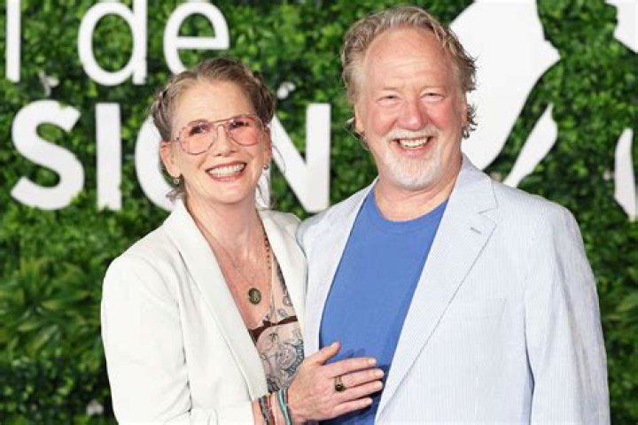 Mindy Cohn Bio, Net Worth, Married to Husband, Gay or Lesbian?