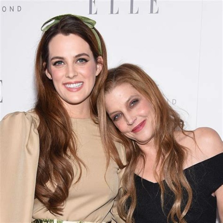 Riley Keough's Height And Weight Revealed