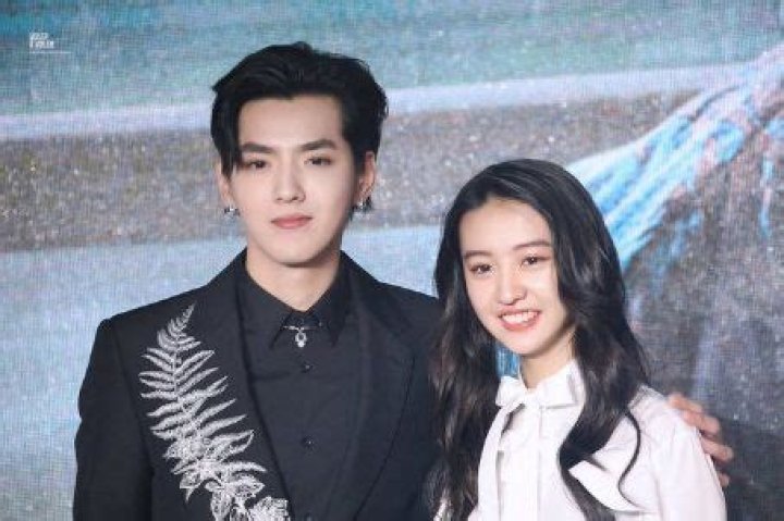 The former member of EXO, Kris Wu is in a relationship with Japanese model Mitsuki Kimura!