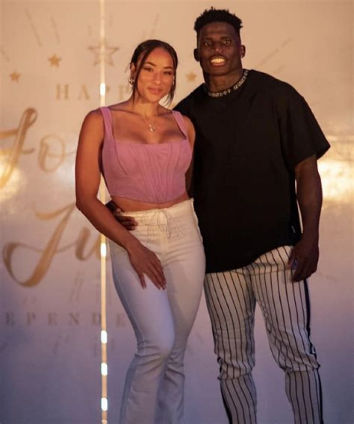 Tyreek Hill Wiki Including His Audio, Son, Relationship With Crystal Espinal, & Net Worth ·