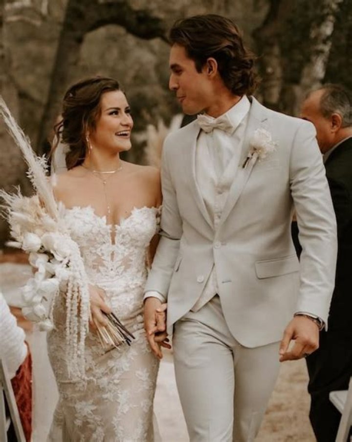 Unveiling The Enigmatic Role Of Robert Anthony Cruz's Wife