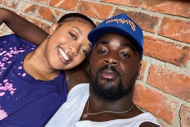 Was Zimbabwean Afropop Singer Married? ·