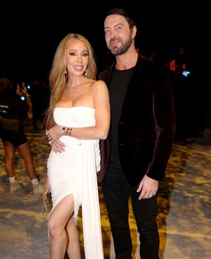 What Is Wrong With Lisa Hochstein Teeth? Before And After Photo ·