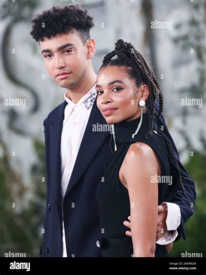 Who Are Mandy and Stephen Madekwe? Archie Madekwe Parents And Siblings ·
