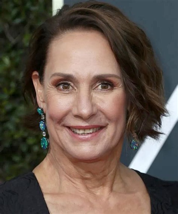 Who Is Laurie Metcalf? Wiki, Age, Height, Husband, Net Worth ·